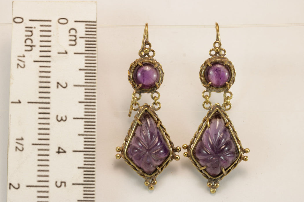 Boucles d'oreilles anciennes en or et améthyste