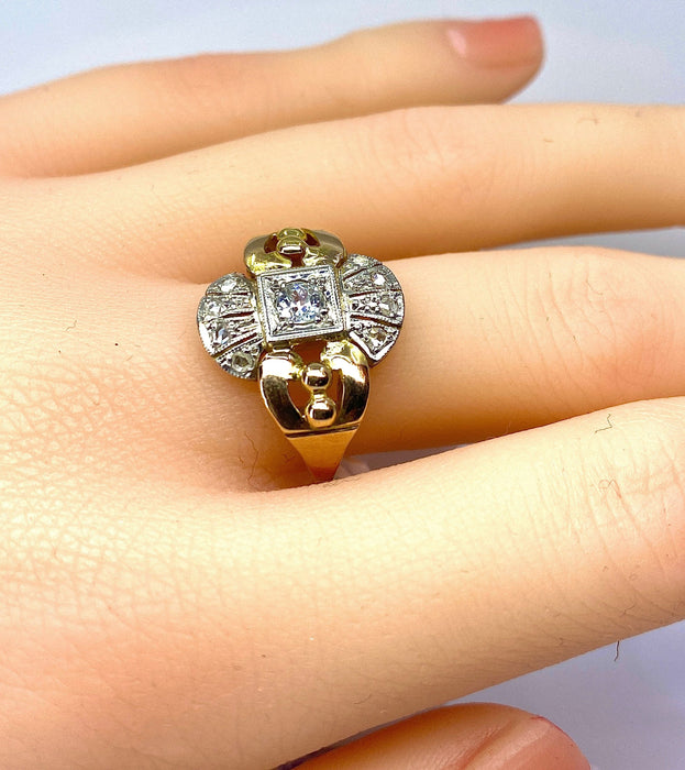 Bague 56 Bague or jaune diamants, vers 1930 58 Facettes AB449