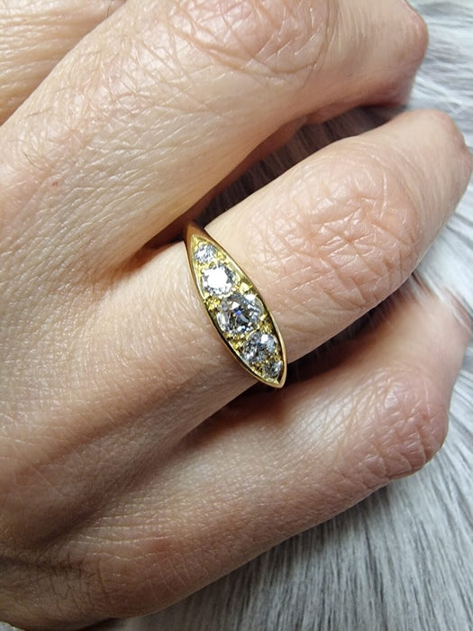 Bague 44 Bague anglaise en or jaune et diamants taille ancienne 58 Facettes