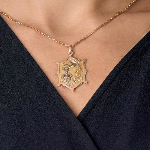 Pendentif Médaille de cpmmunion en or jaune 58 Facettes NAR05413