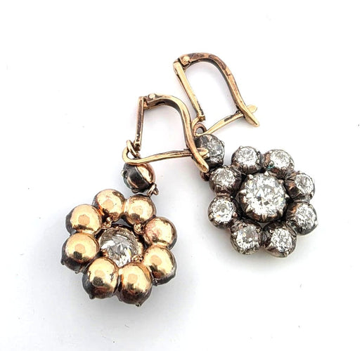 Boucles d'oreilles Boucles d'oreilles basses en or jaune et argent avec diamants 58 Facettes