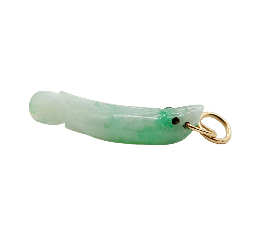 Pendentif Pendentif vintage or jaune 18k poisson gravé en jade 58 Facettes A06169