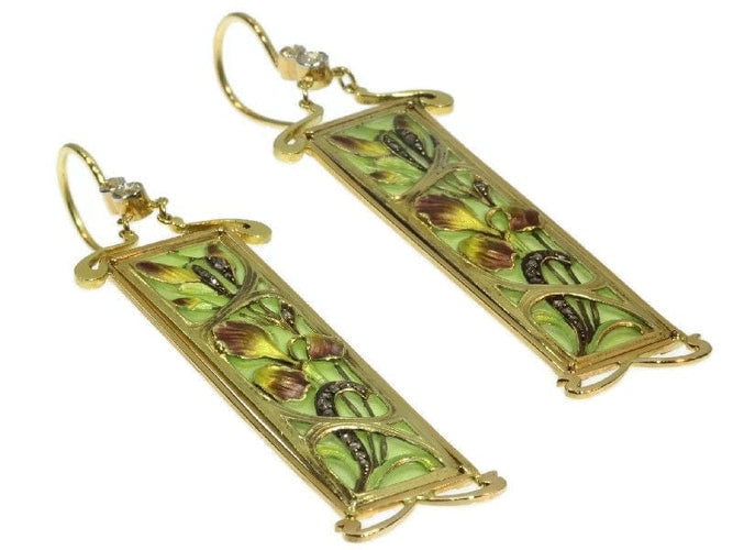 Boucles d'oreilles Enchanted Iris: 18K Gold Art Nouveau Earrings with Plique-à-Jour Enamel 58 Facettes 11139-0001
