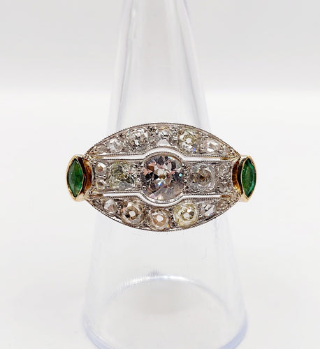 Bague 54.5 Bague marquise inversée Art déco en or 18k et platine, diamants et émeraudes 58 Facettes A06453