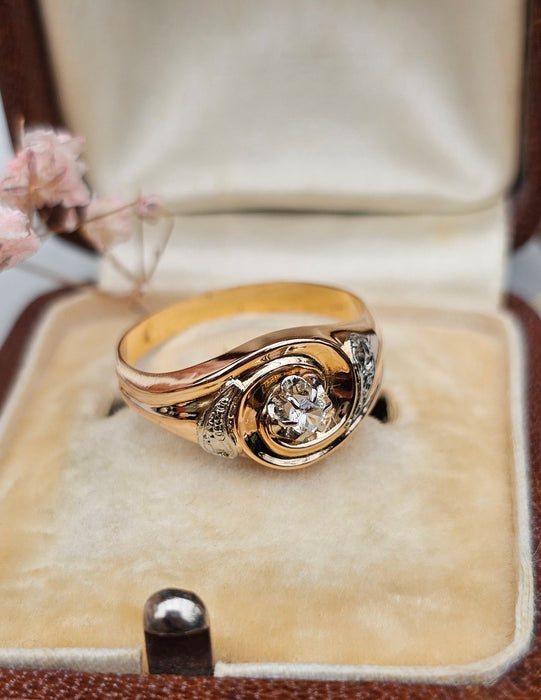 Bague tourbillon or rose