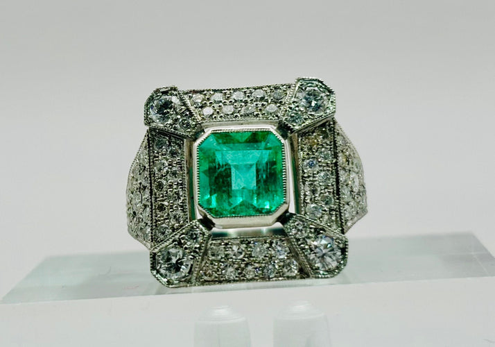 Bague 54 Bague de haute joaillerie en platine avec émeraudes et diamants 58 Facettes 50330