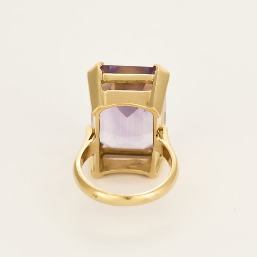 Bague cocktail en or jaune, améthyste