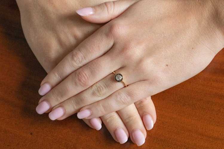 Bague Antique solitaire gold ring with an old-cut diamond 58 Facettes 11548