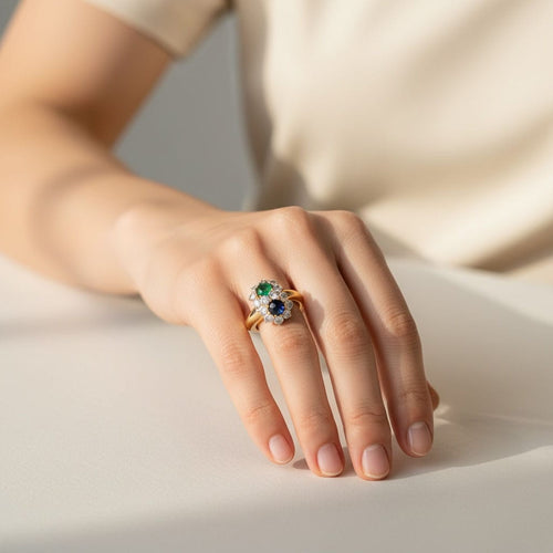 Bague 52 Bague “Toi et Moi” Vintage - Or 18 carats, Émeraude, Saphir & Diamants, Années 1970 58 Facettes 492