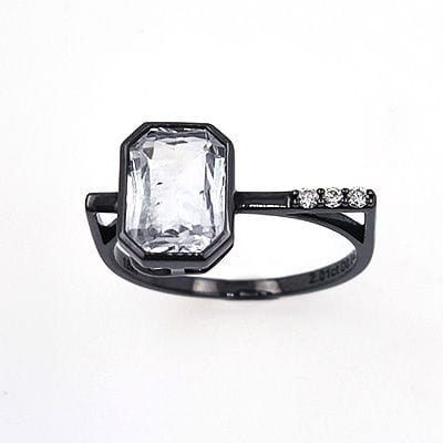 Bague Bague en or noir, saphir et diamant. 58 Facettes 67599373