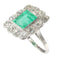 Grâce géométrique : une bague Art déco vintage en émeraude et diamant