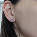 Boucles d'oreilles Paire de puces d'oreilles rubis et diamants 58 Facettes 36