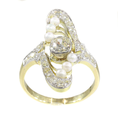 Bague 60 Flow of Love : une bague Art Nouveau en diamant et perle 58 Facettes 21042-0185
