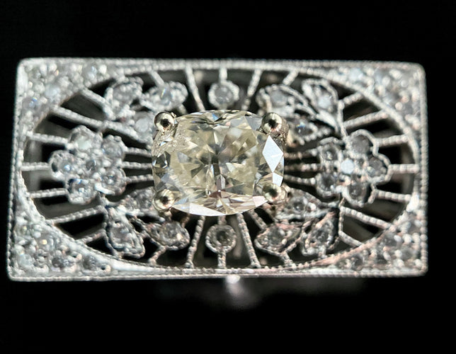 Bague 54 Bague de forme rectangulaire sertie d'un diamant taillé en coussin de 1,20 carats 58 Facettes