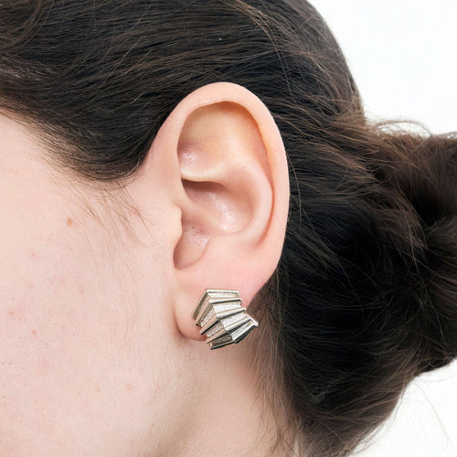 Boucles d'oreilles Boucles d'oreilles or blanc poli et granité à motif géométrique 58 Facettes