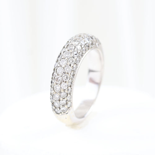 Bague 52 Bague en or blanc 18 carats pavée de diamants 58 Facettes VV1-C