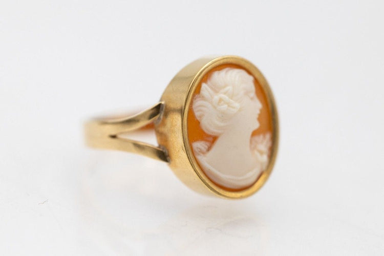 Parure ancienne en or, bague et boucles d'oreilles avec camée, Suède.