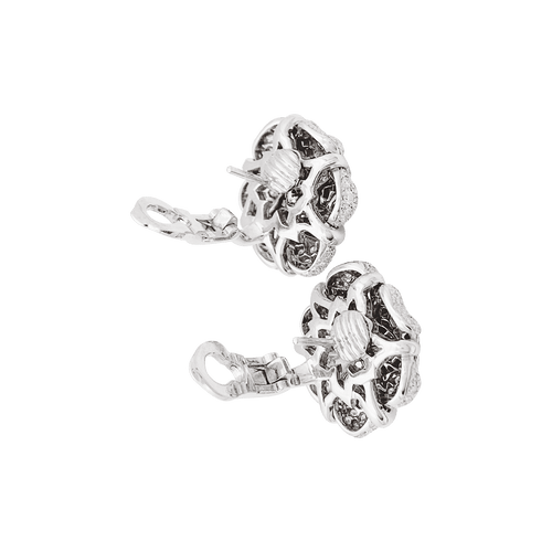 Boucles d'oreilles Boucles d'oreilles Chanel, "Camélia", or blanc, diamants. 58 Facettes 34310