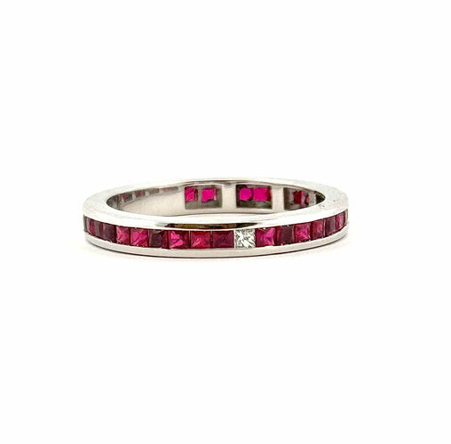 Bague 53 Alliance or blanc 18 carats rubis calibrés et diamants 58 Facettes