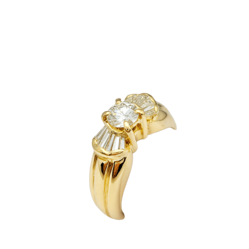 Bague Bague en or jaune et diamants 58 Facettes 32184