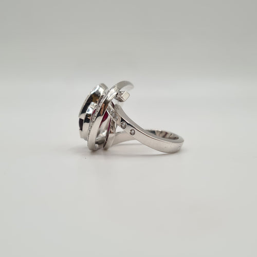 Bague 54 Bague or blanc sertie d'une rubellite et diamants naturels 58 Facettes