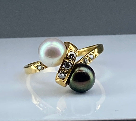 Bague Bague en or jaune 18 carats, perle de Tahiti, perle de culture blanche et diamants 58 Facettes AB264