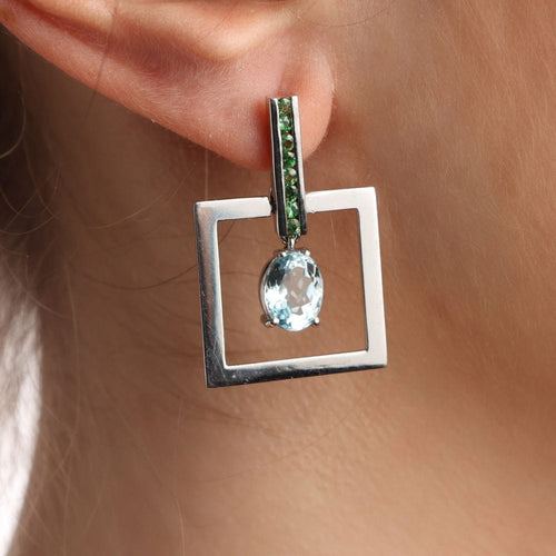 Boucles d'oreilles Boucles d'oreilles en aigue-marine, tourmaline, tsavorite et diamant bleu 58 Facettes T472