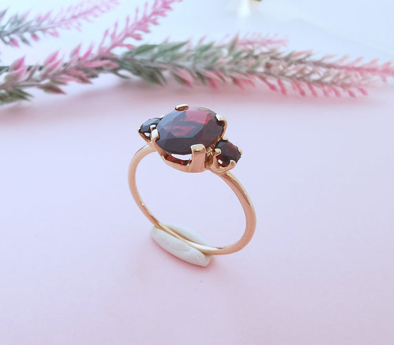 Bague 63 Bague grenats or rose 18 K 58 Facettes AA 1636