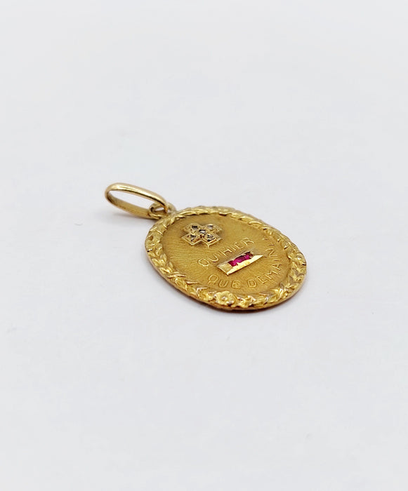 AUGIS Pendentif médaille d'amour or jaune couronne laurier diamant et rubis