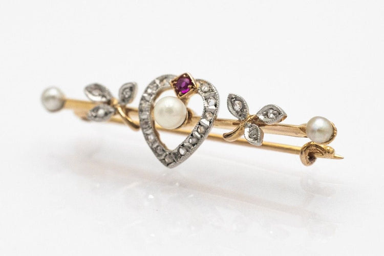 Broche Broche ancienne en or jaune, perles et diamants 58 Facettes 10344