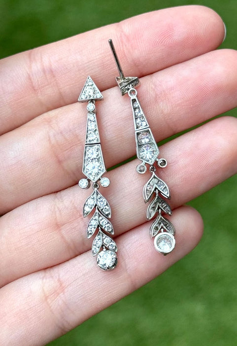 Boucles d'oreilles Boucles d'oreilles style Art Déco platine diamants 2cts 58 Facettes