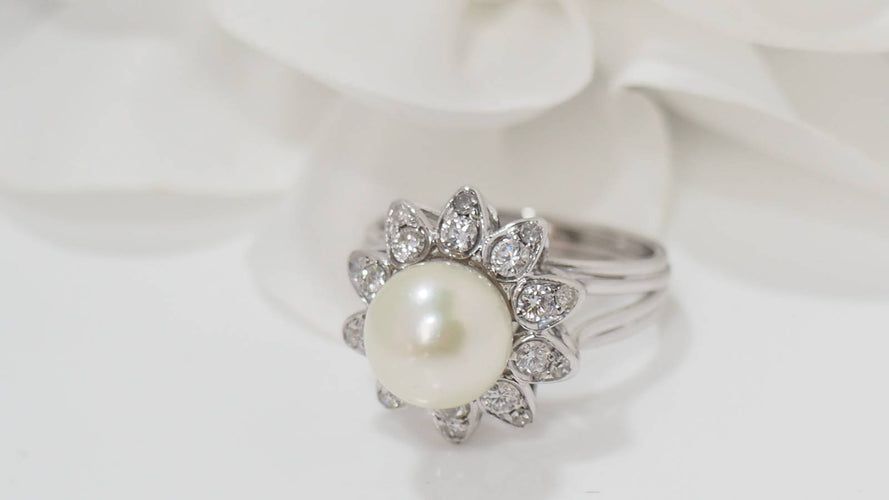 Bague 51 Bague vintage en or blanc, perle de culture et diamants 58 Facettes 32084