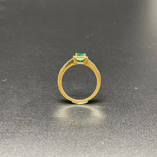 Bague 53 Bague Emeraude de Colombie entourage Diamant, or jaune 58 Facettes