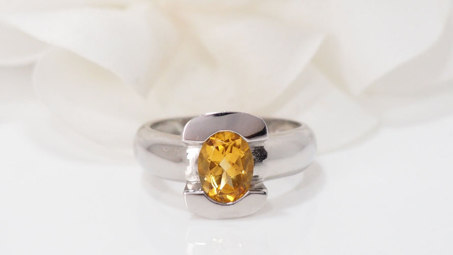 Bague 54 Bague en or blanc et citrine 58 Facettes 15881
