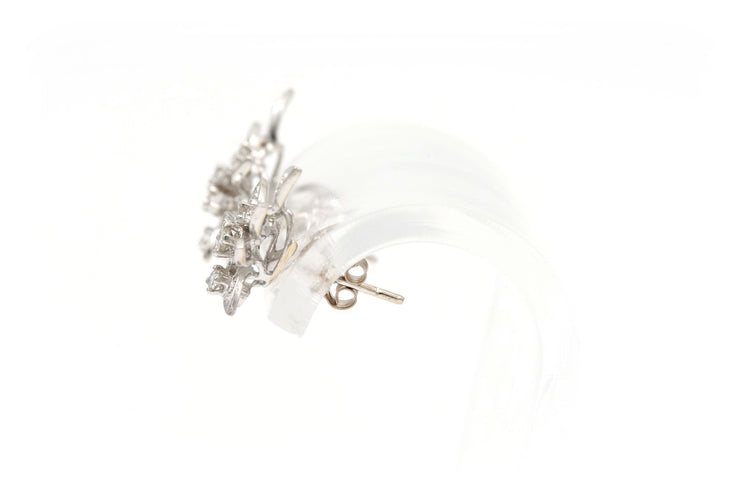 Boucles d'oreilles Boucles d'oreilles en or blanc serties de diamants 58 Facettes 22277