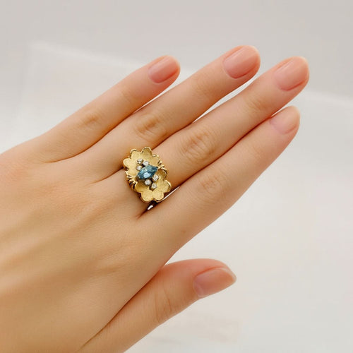 Bague 57 Bague vintage en or jaune avec aigue-marine marquise et diamants 58 Facettes 50300