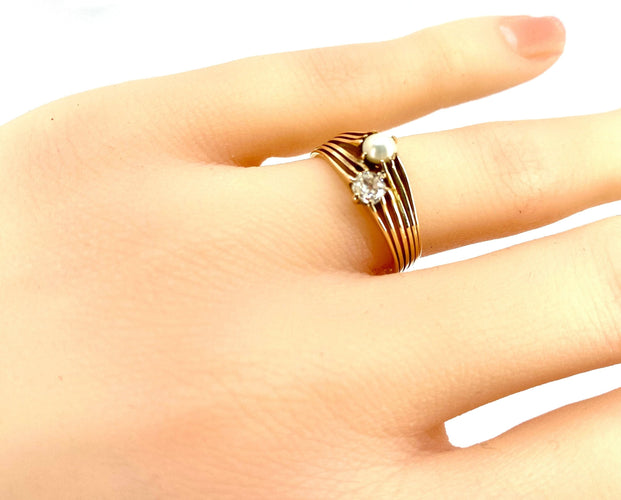 Bague toi et moi en or jaune, diamant et perle vers 1900