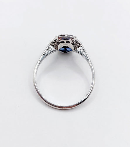 Bague 53.5 Bague marquise art deco or blanc 18k et platine ornée de diamants taille roses et de saphir calibrés dans une monture géométrique 58 Facettes A04976