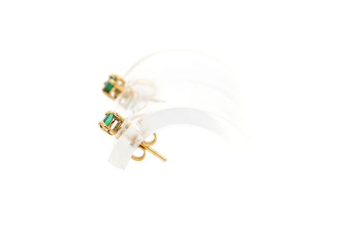 Boucles d'oreilles Boucles d'oreilles contemporaines en or jaune 18 carats serties d'émeraudes 58 Facettes B643