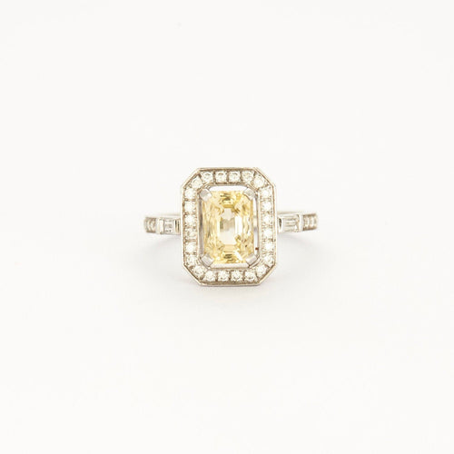 Bague 51 Bague Style Art Déco diamants et saphir jaune 58 Facettes