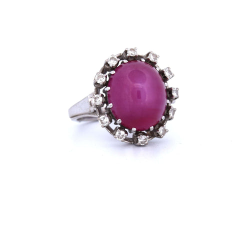 Bague 56 Bague vintage en or blanc avec rubis et diamants 58 Facettes