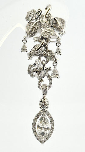 Boucles d'oreilles Boucles d’oreilles pendantes or blanc et diamants 58 Facettes