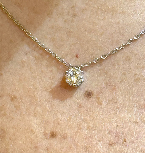 Collier Collier solitaire diamant or blanc 58 Facettes