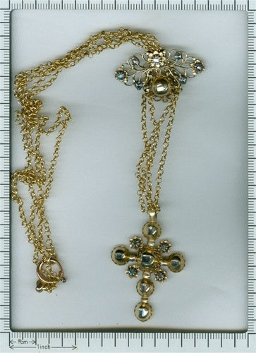 Pendentif Éclat divin : pendentif croix en or des années 1730 58 Facettes 20240-0285