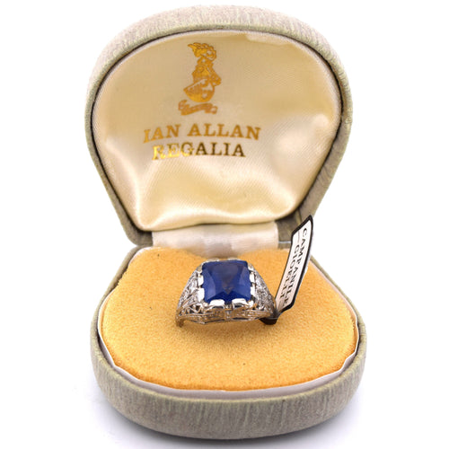 Bague en platine avec saphir et diamants