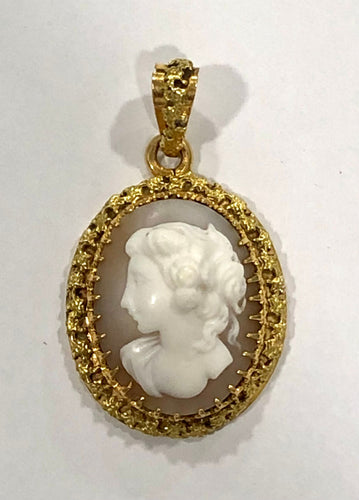 Pendentif Pendentif camée or jaune 58 Facettes