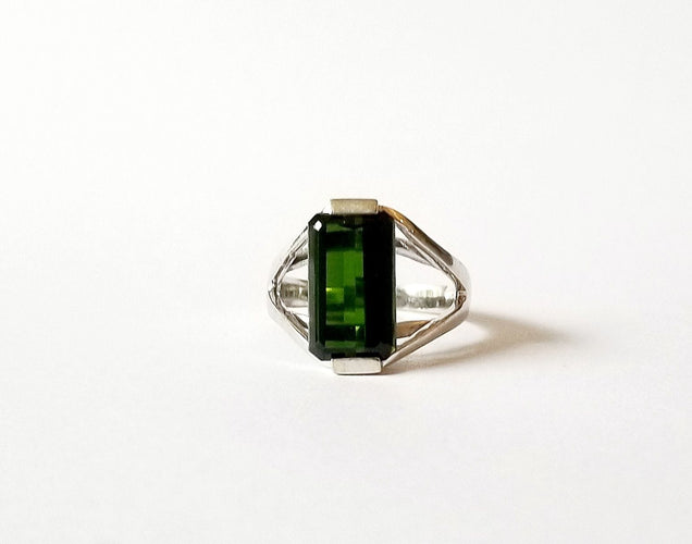 Bague 56 Bague or blanc 18k et Tourmaline verte 58 Facettes
