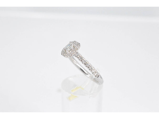 Bague 54 Bague entourage en or blanc avec diamants taille brillant et baguette 58 Facettes 2086