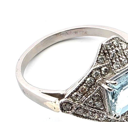 Bague 54 Bague en platine avec aigue-marine et diamants 58 Facettes