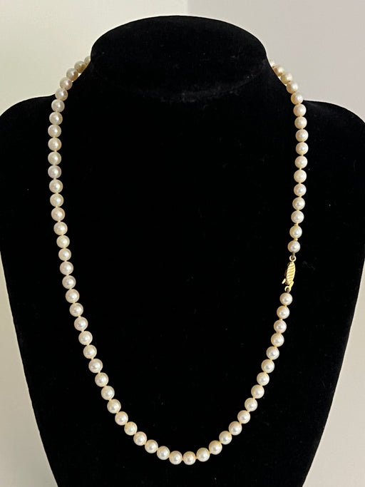 Necklace Necklace 79 Cultured Pearls Gold Clasp 58 Facettes